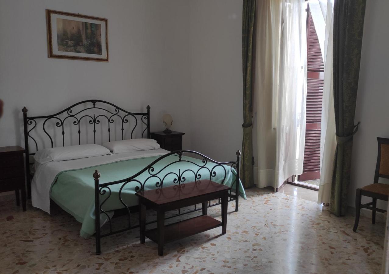 Casa Resci - Dimora Del 1884 Bed & Breakfast Tricase Bagian luar foto