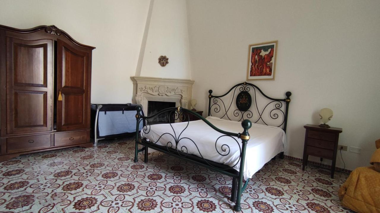 Casa Resci - Dimora Del 1884 Bed & Breakfast Tricase Bagian luar foto